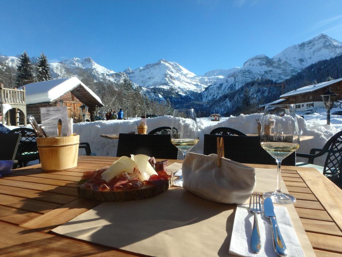 Hotel Alpenland Gstaad Buitenkant foto